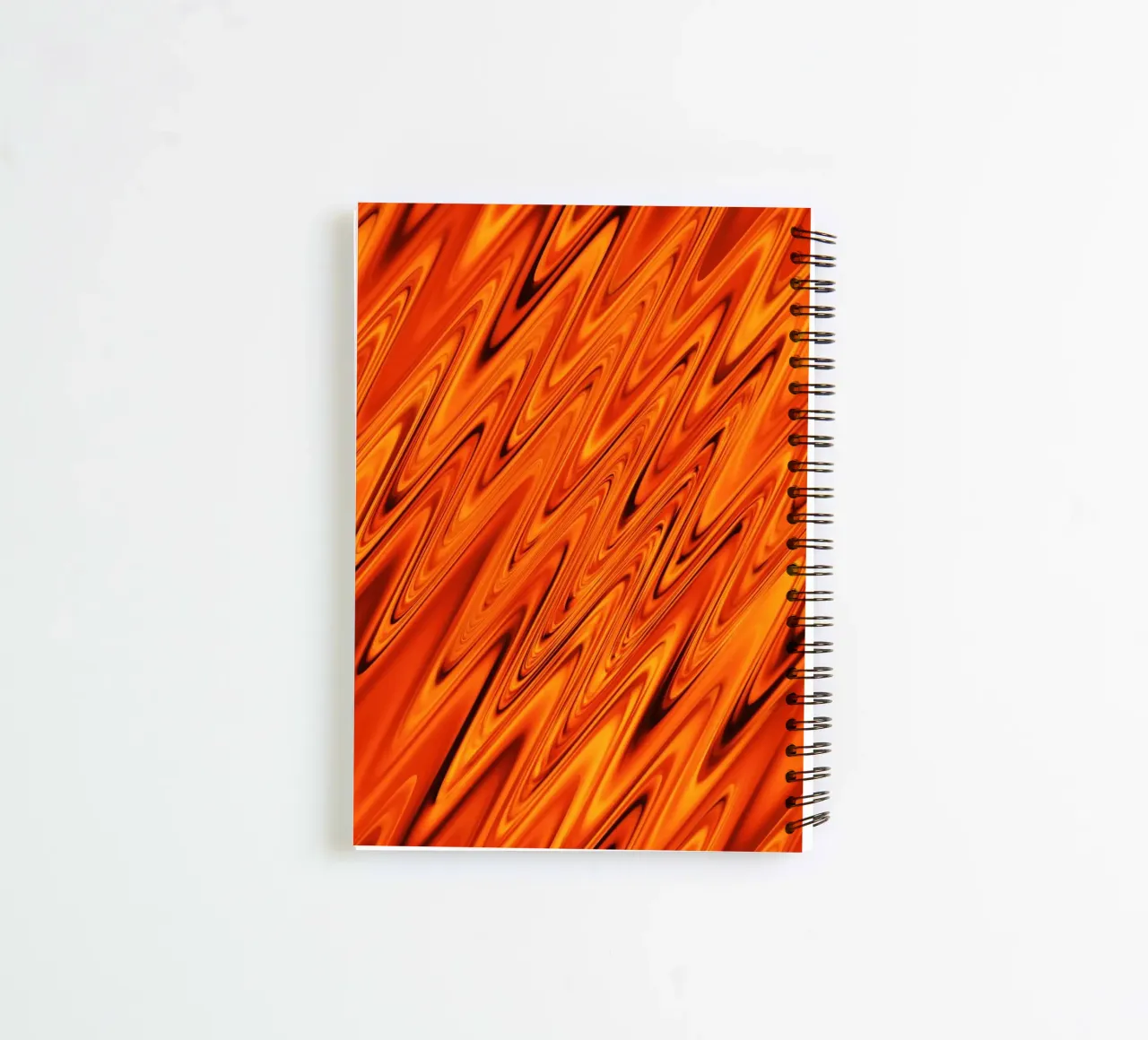 Vagues et motifs dynamiques abstraits en orange et rouge carnet à spirale de Something for you