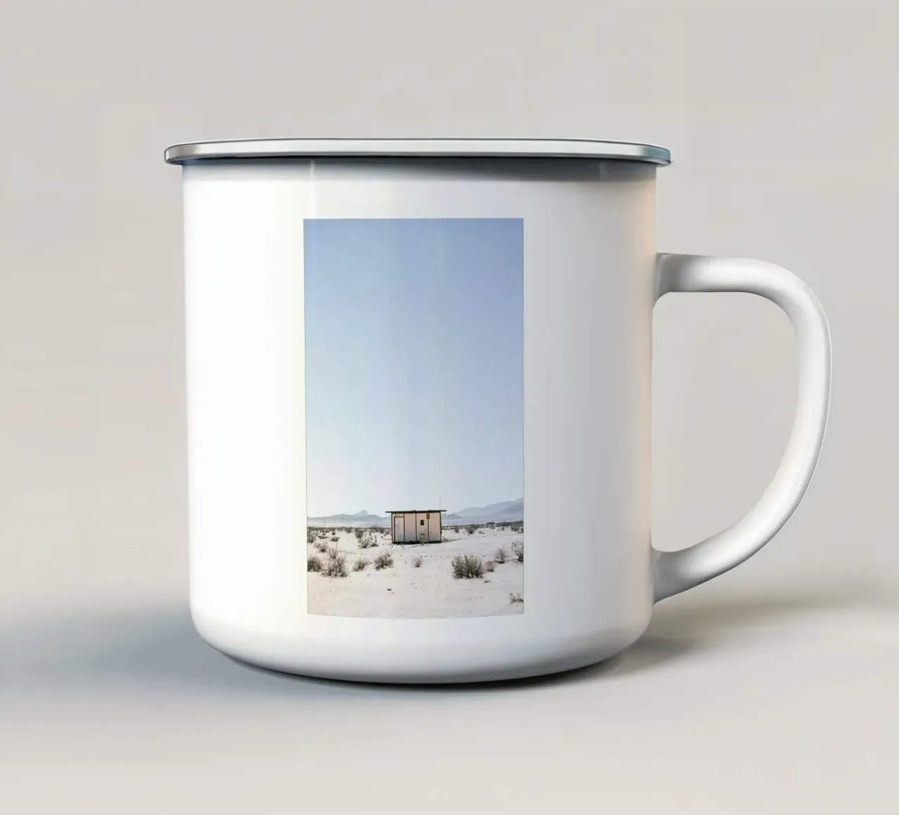 Desert House tazza in smalto da Chris Abatzis