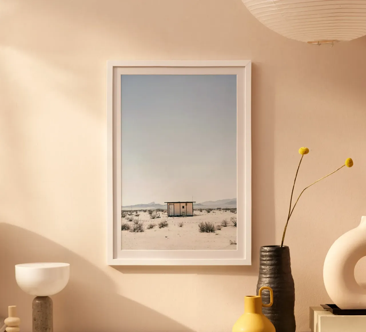 Desert House poster con telaio in alluminio da Chris Abatzis