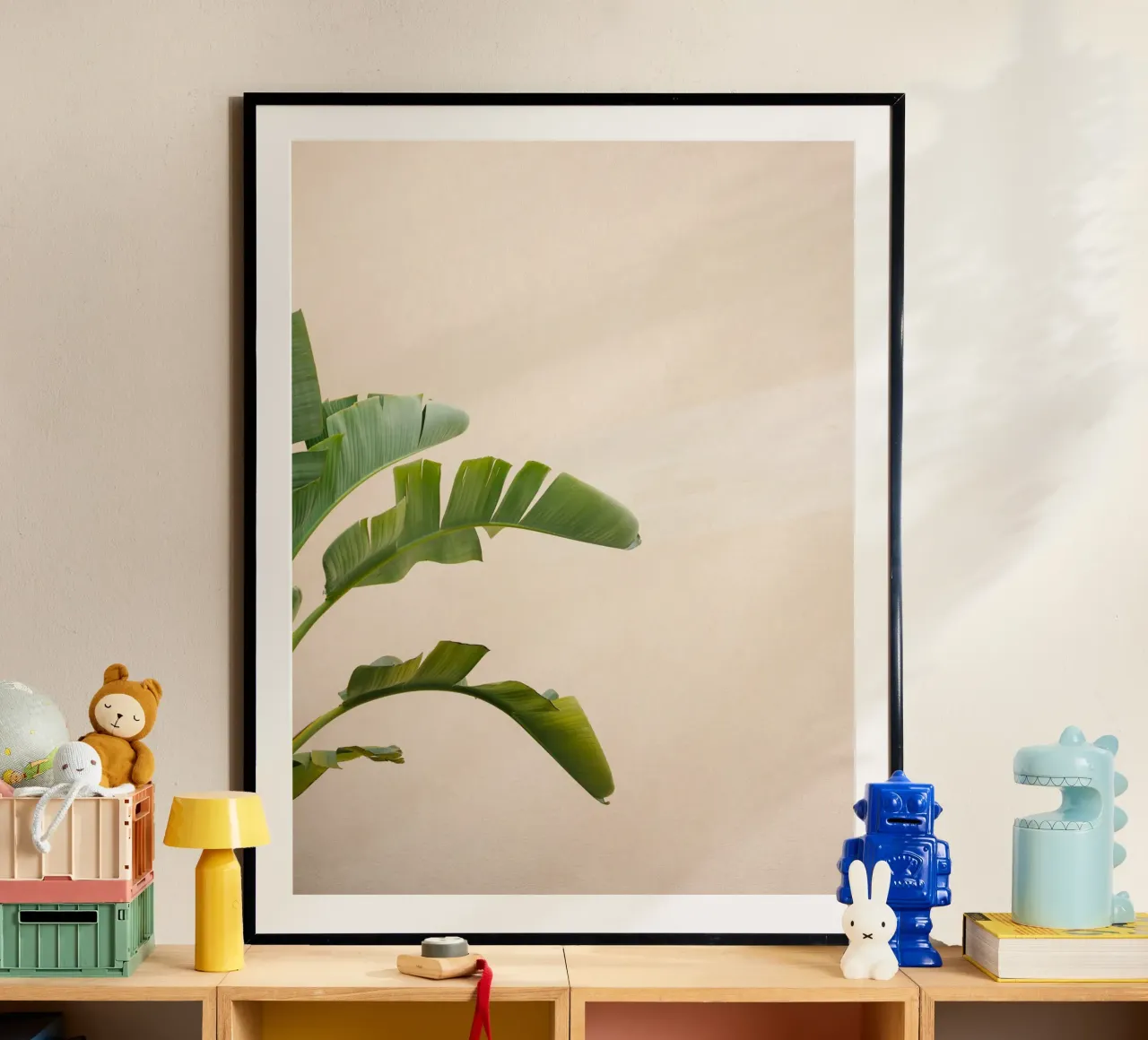 Botanical Elegance - Cannes France Travel Photography poster con telaio in plastica da Raisa Zwart Photography