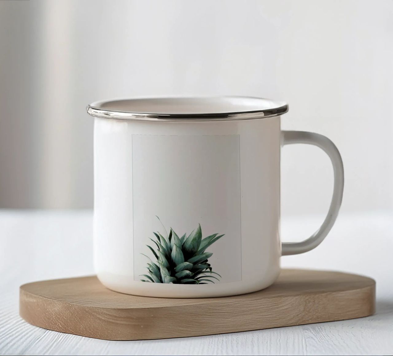 Pineapple tazza in smalto da Chris Abatzis