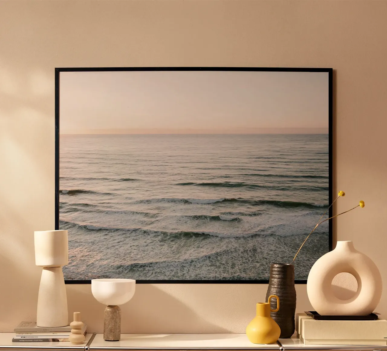 Endless Ocean Horizon in Ericeira - Travel Photography poster con telaio in legno da Raisa Zwart Photography