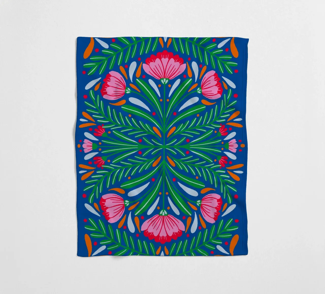 Fiori simmetrici e audaci coperta in pile da Wackapacka