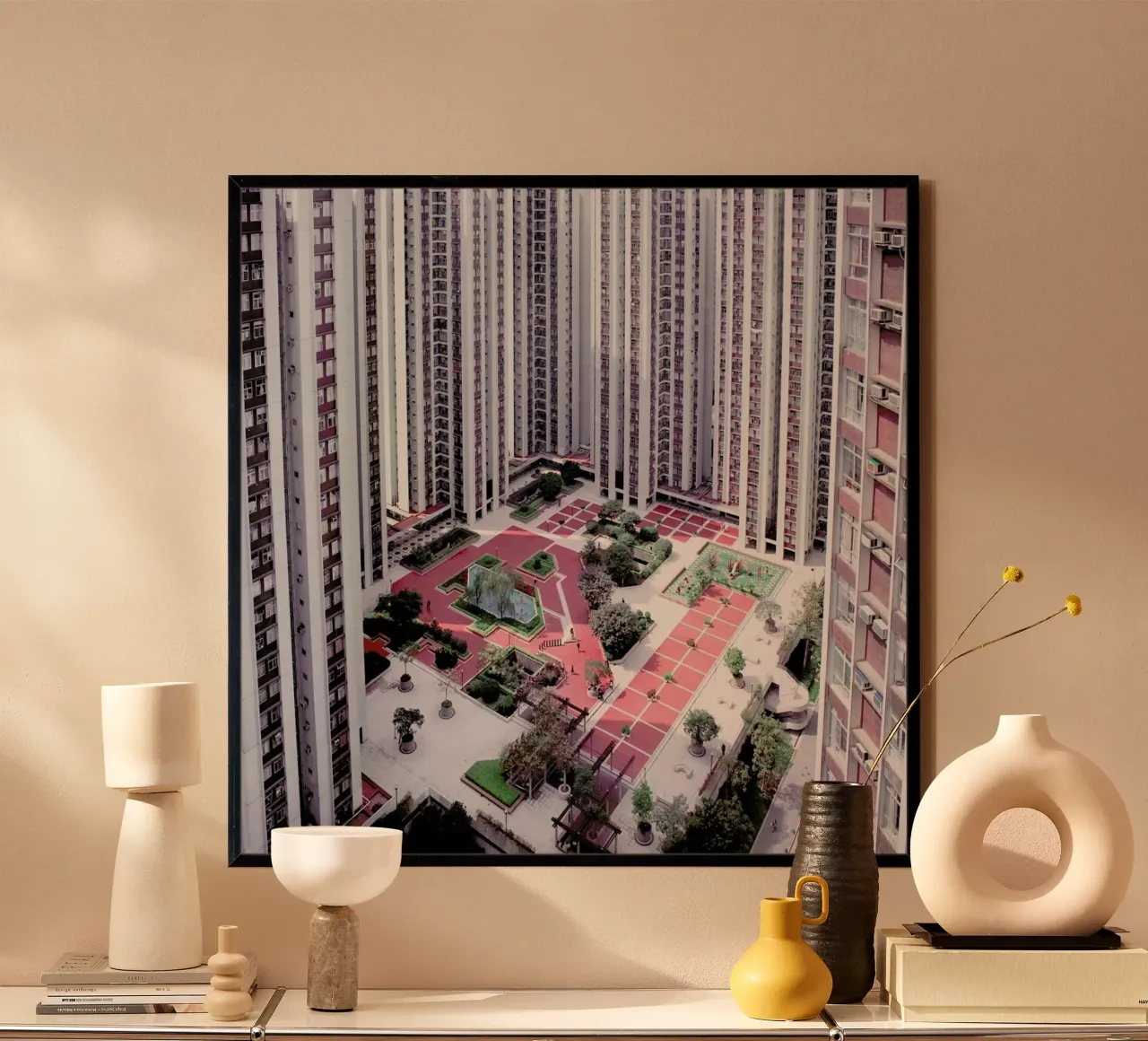 Hong Kong Buildings Courtyard carta hahnemühle da Julian Wolkenstein