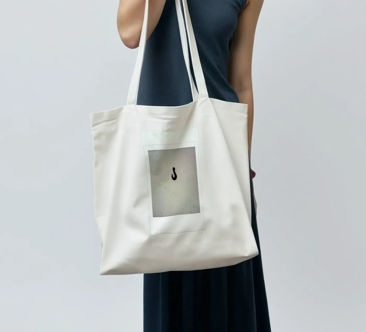 Hook tote bag by Lou Garoup