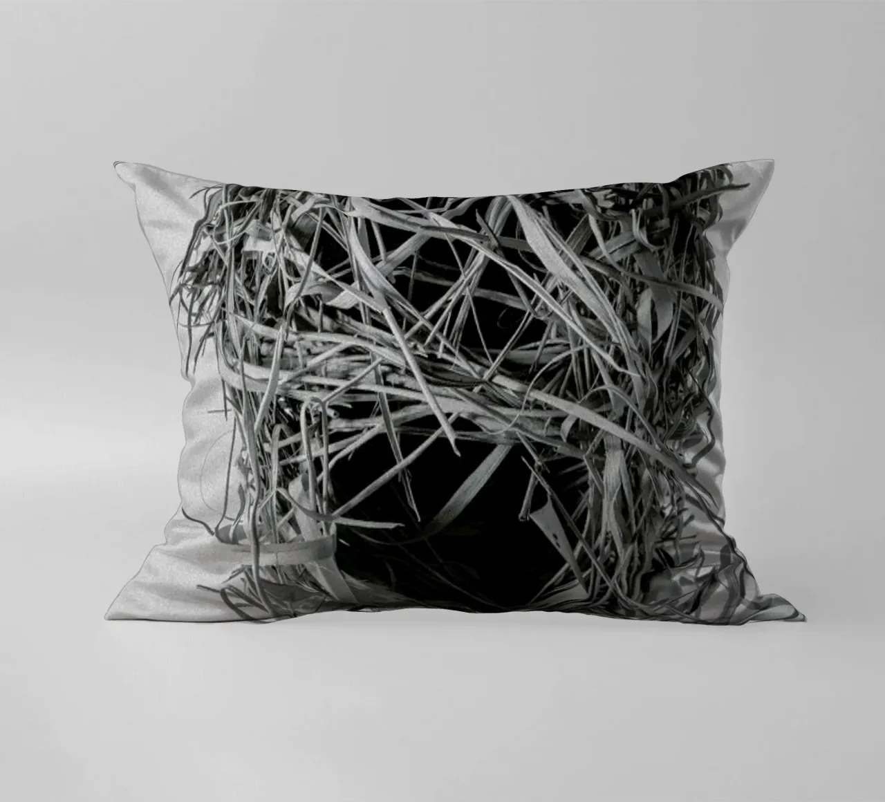 Weaver Nest kussen van Shot By Clint
