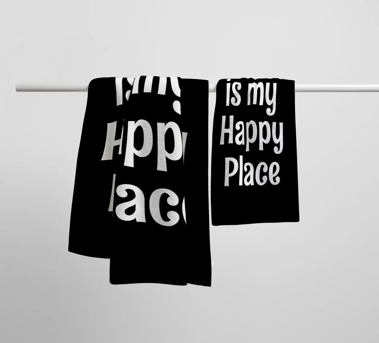 Home is my happy place asciugamano da bagno da happieeagle