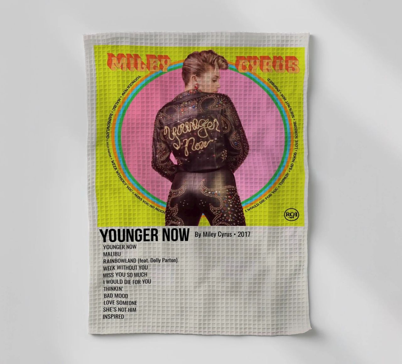 YOUNGER NOW By Miley Cyrus - 2017 torchon de SoundStudio