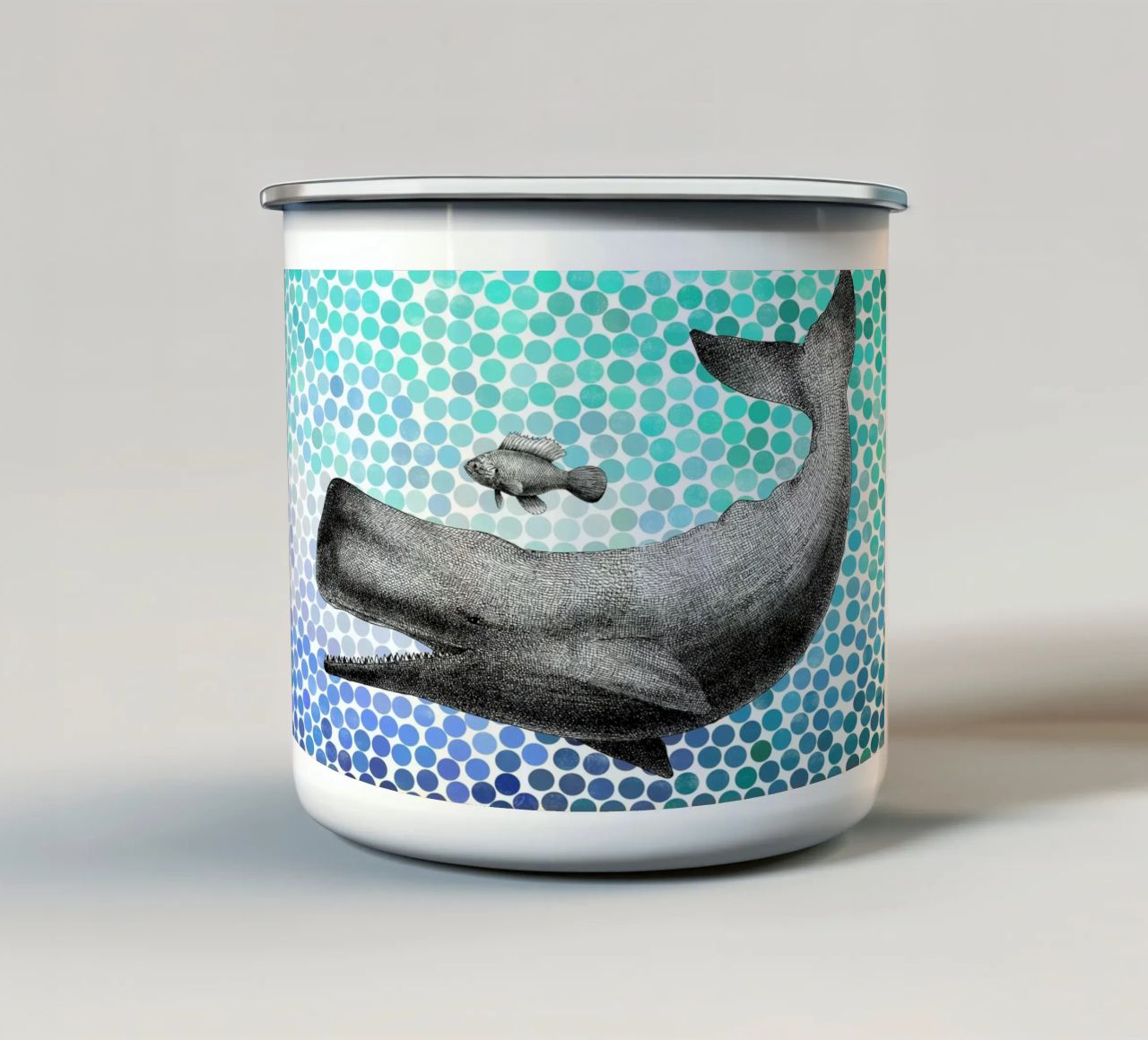 Whale and Fish tazza in smalto da Eric Fan