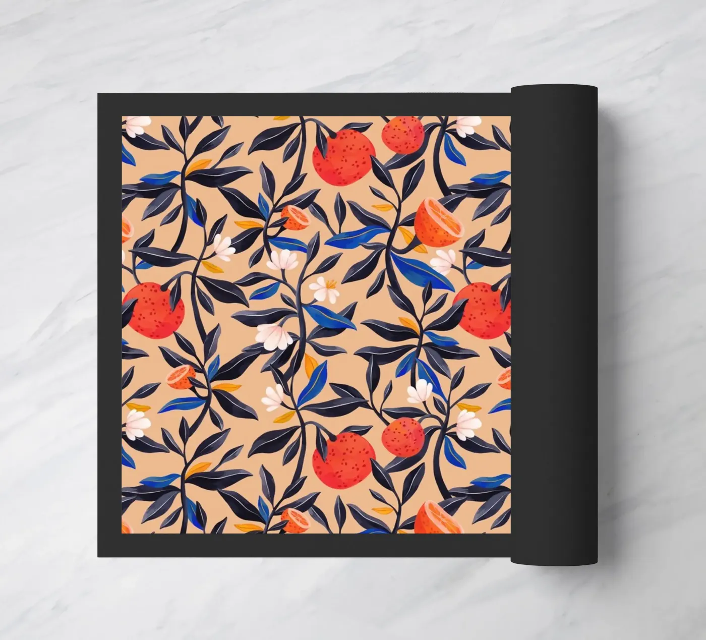 Flammender Garten - Orangen-Muster Fußmatte von The Artcircle