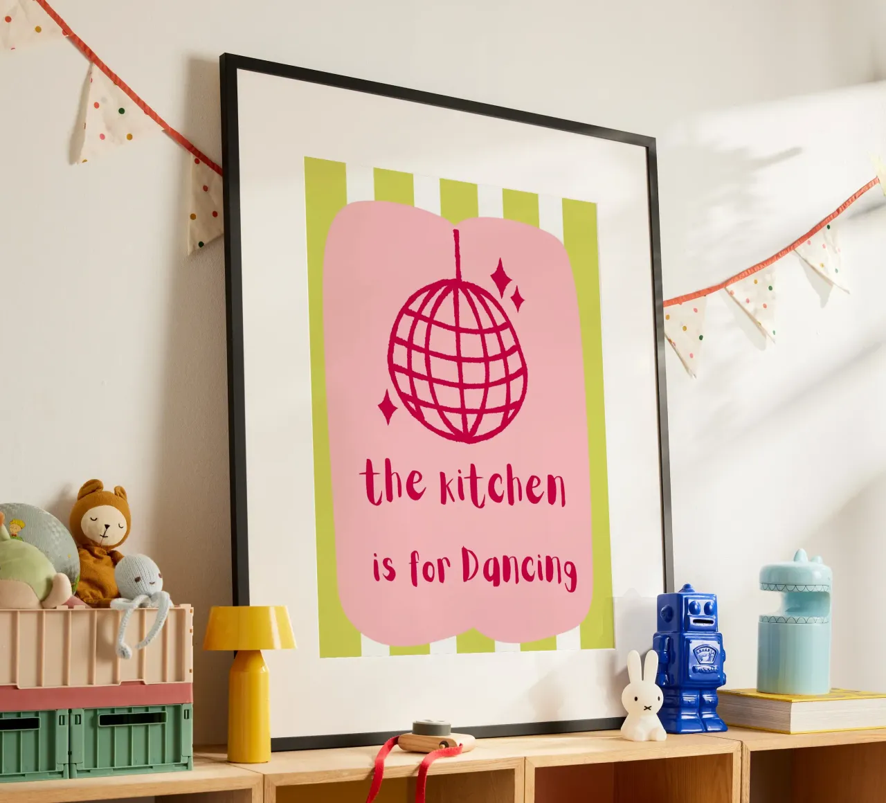 the kitchen is for Dancing poster con telaio in alluminio da ramosashop