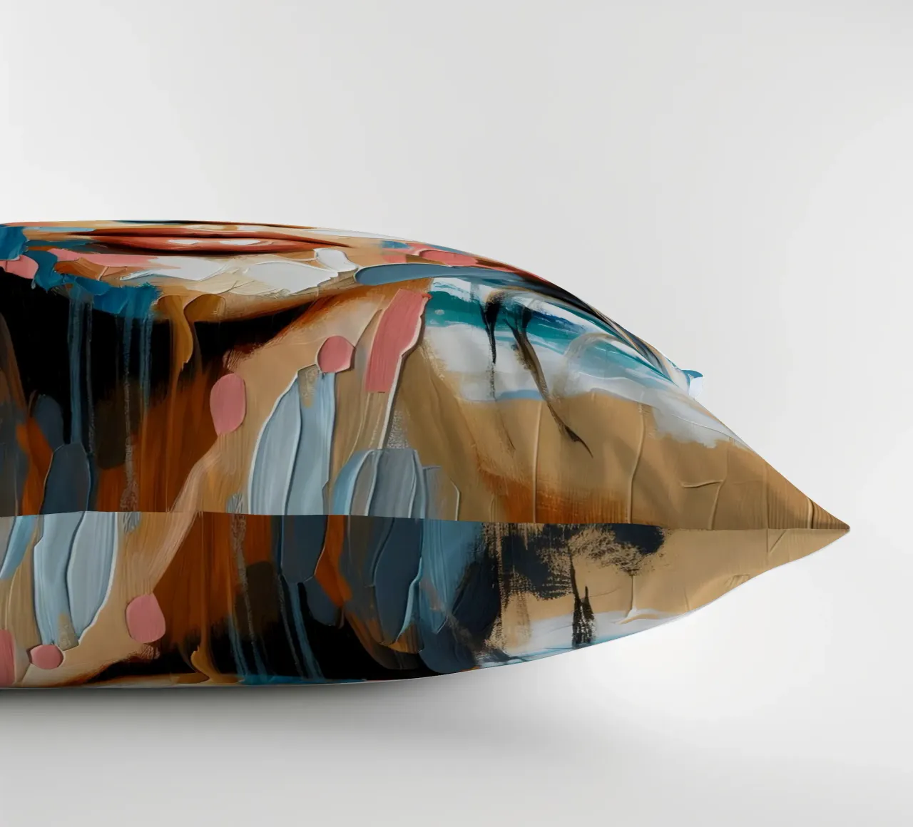 Donna calma in spiaggia cuscino da ARTOMATIC