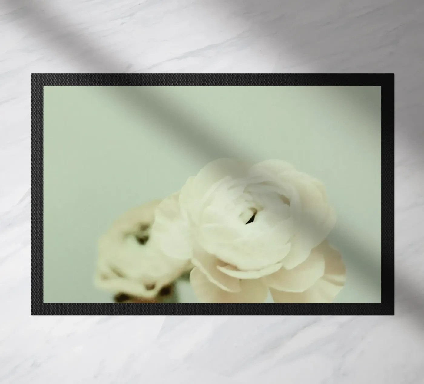 Cream Fußmatte von Morgan Kendall