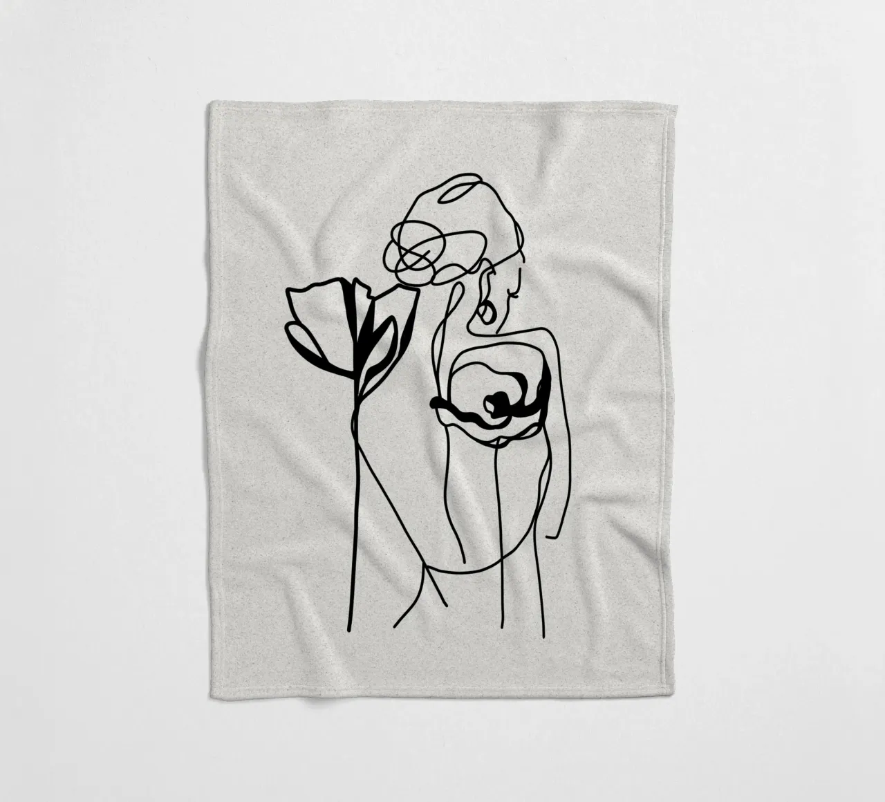 Donna con due fiori coperta in pile da ArtDesign by KBK