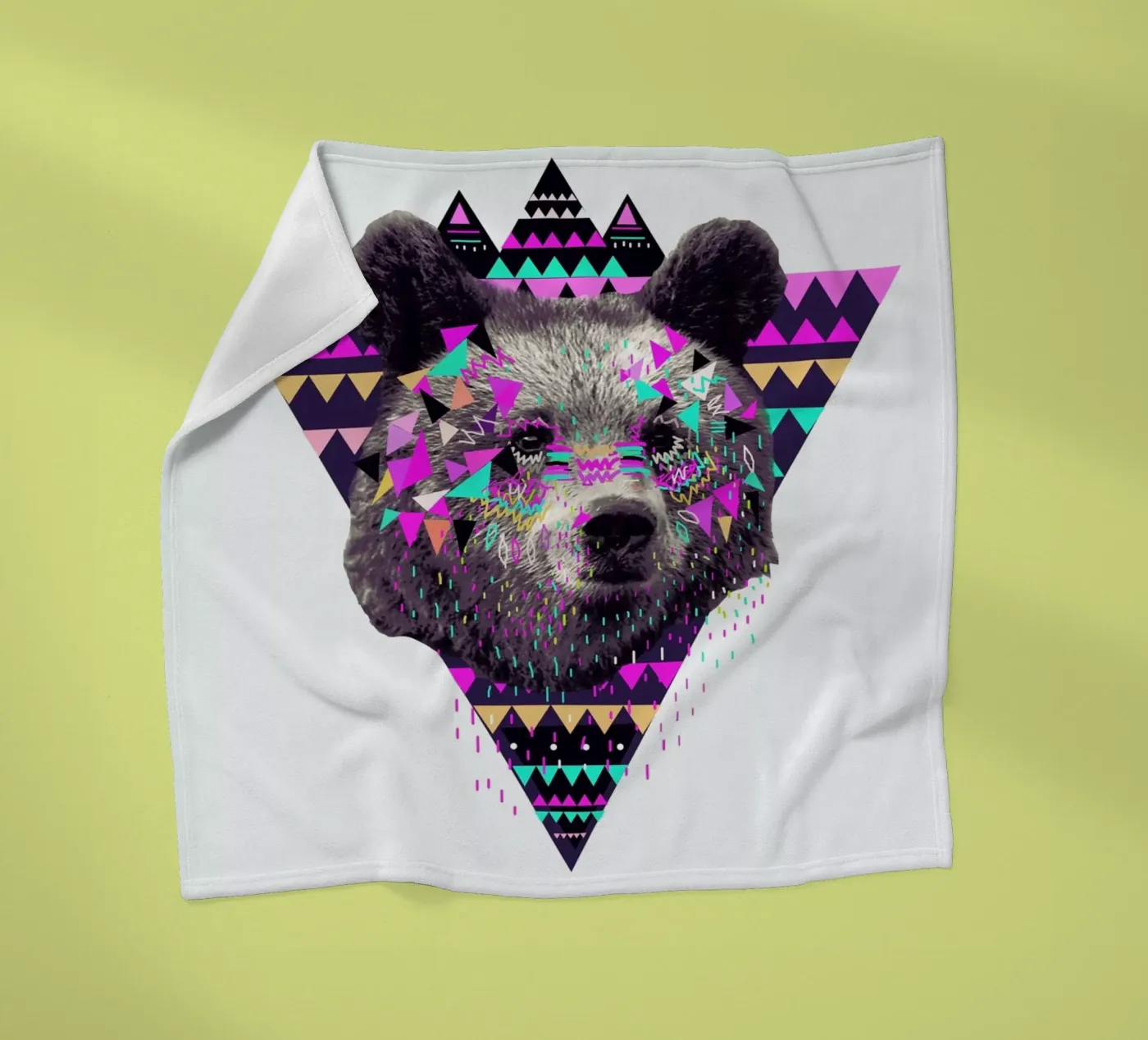 Piniata Bear fleecedeken van Kris Tate