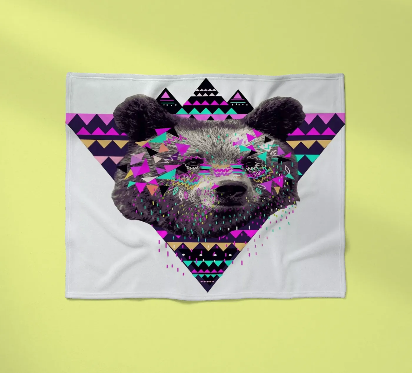 Piniata Bear fleecedeken van Kris Tate