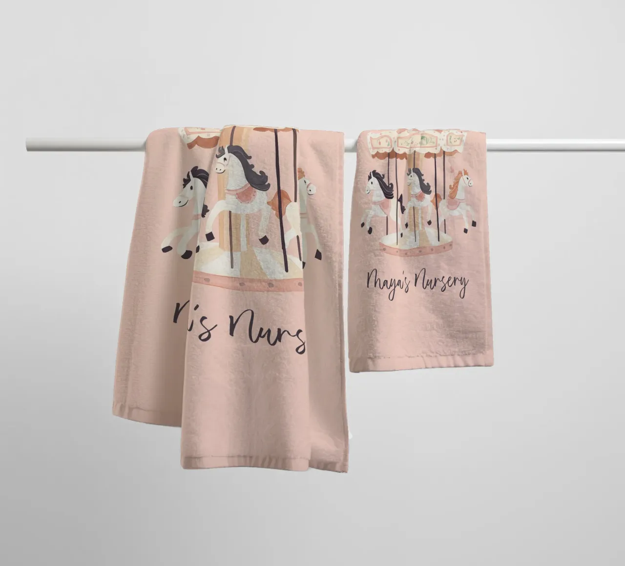 Personalisiertes Geschenk, Custom Nursery Art, Custom Name Print Handtuch von Little Lola
