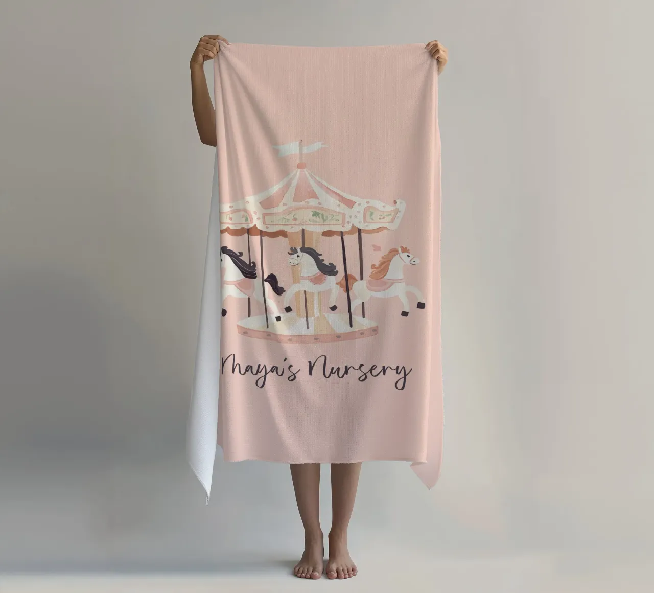 Gepersonaliseerd cadeau, Custom Nursery Art, aangepaste naam afdruk strandhanddoek van Little Lola