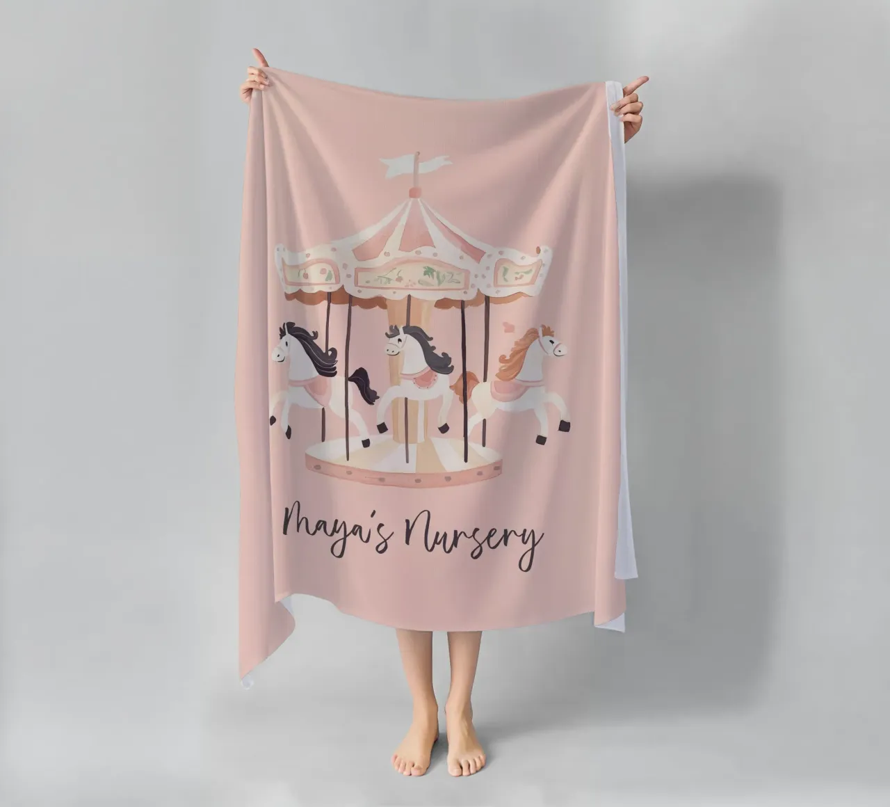 Gepersonaliseerd cadeau, Custom Nursery Art, aangepaste naam afdruk strandhanddoek van Little Lola