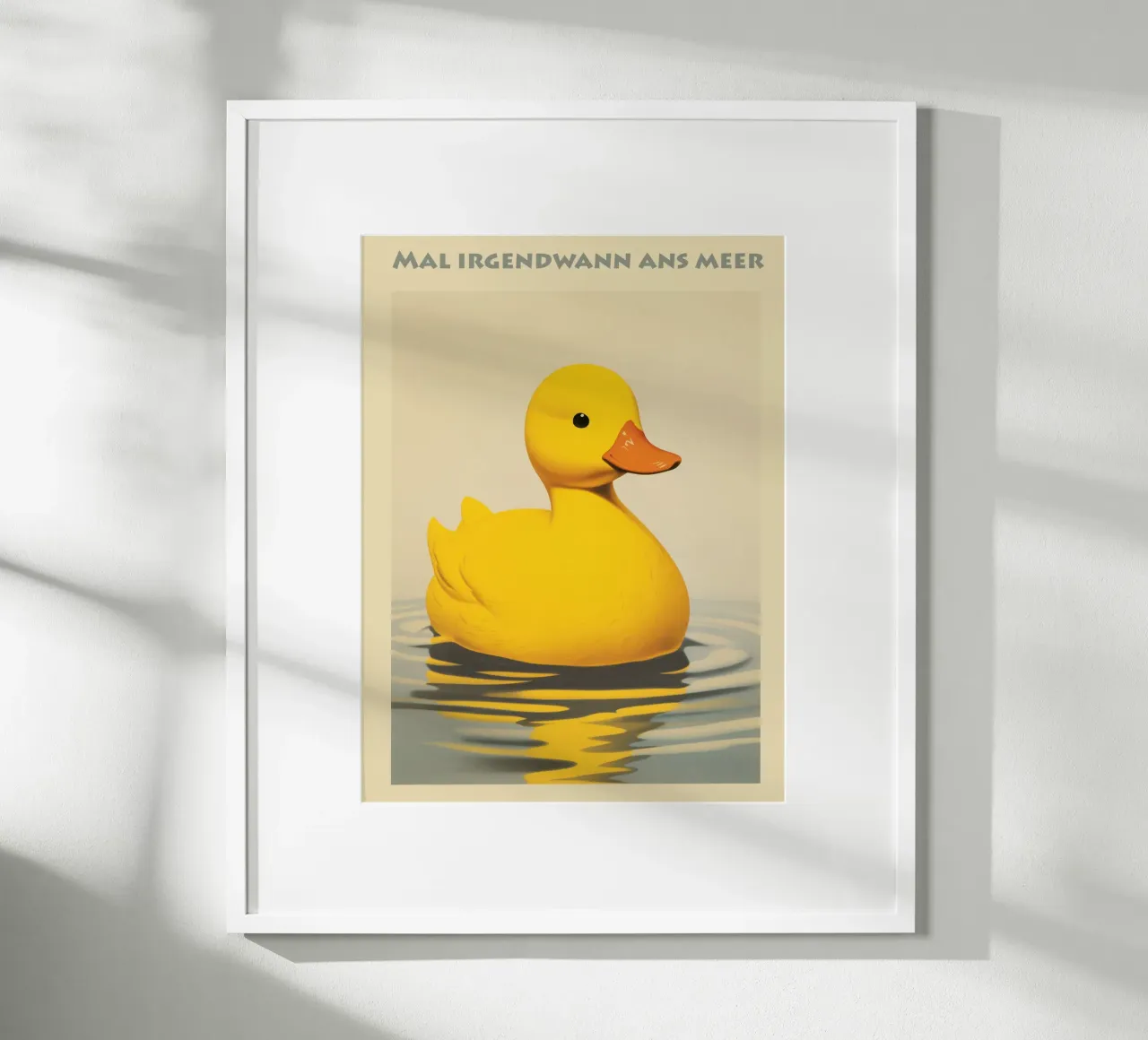 L'anatra gialla di plastica sogna il mare poster da Autofocus