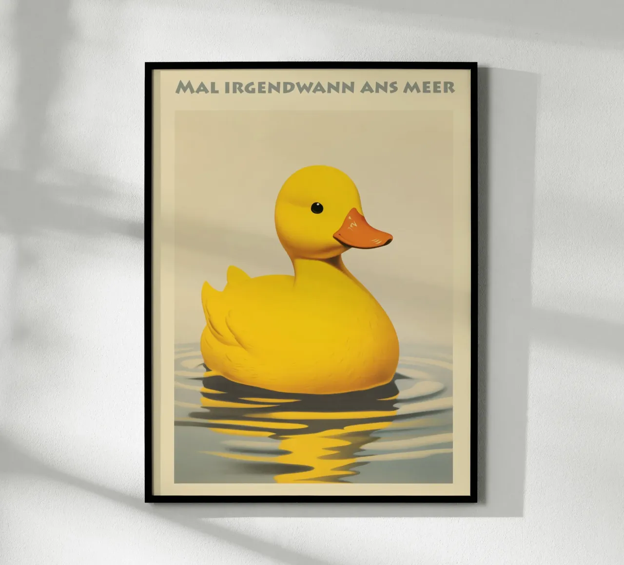 L'anatra gialla di plastica sogna il mare poster da Autofocus