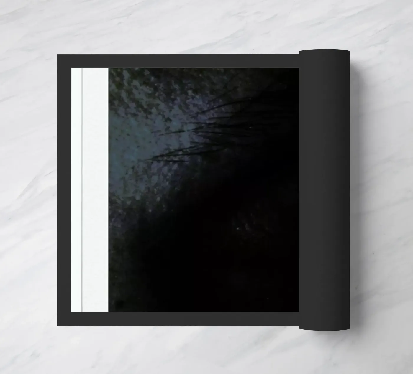 Eye dark paillasson de Lou Garoup