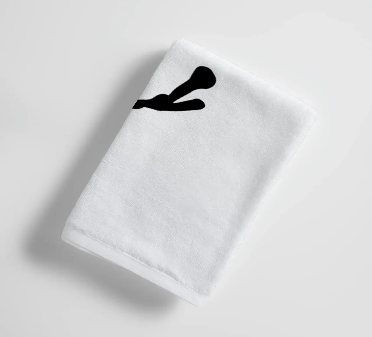 Filigrankoralle towel by Studio Karamelo
