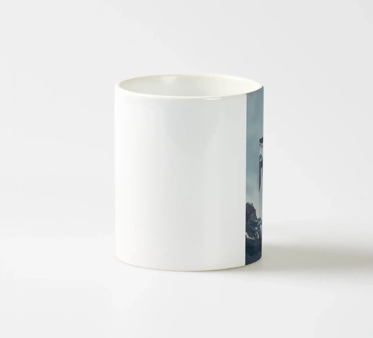 Mania Landscapes Mirrored 2 Torres del Paine (Chile) tazza in ceramica da Mania Print Collection