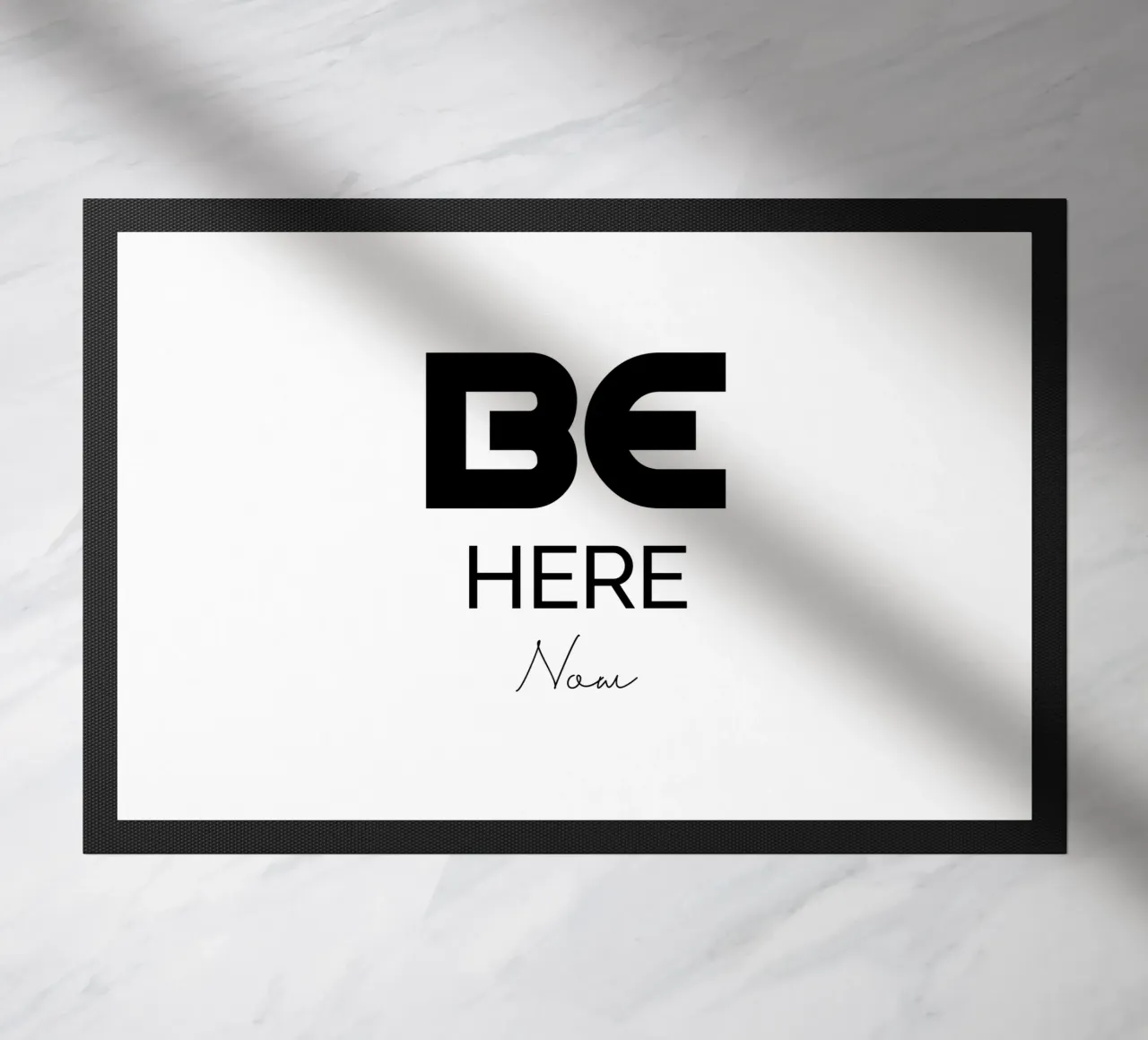 Be Here Now Semplice tipografia moderna e minimalista zerbino da YV TYPOGRAPHY