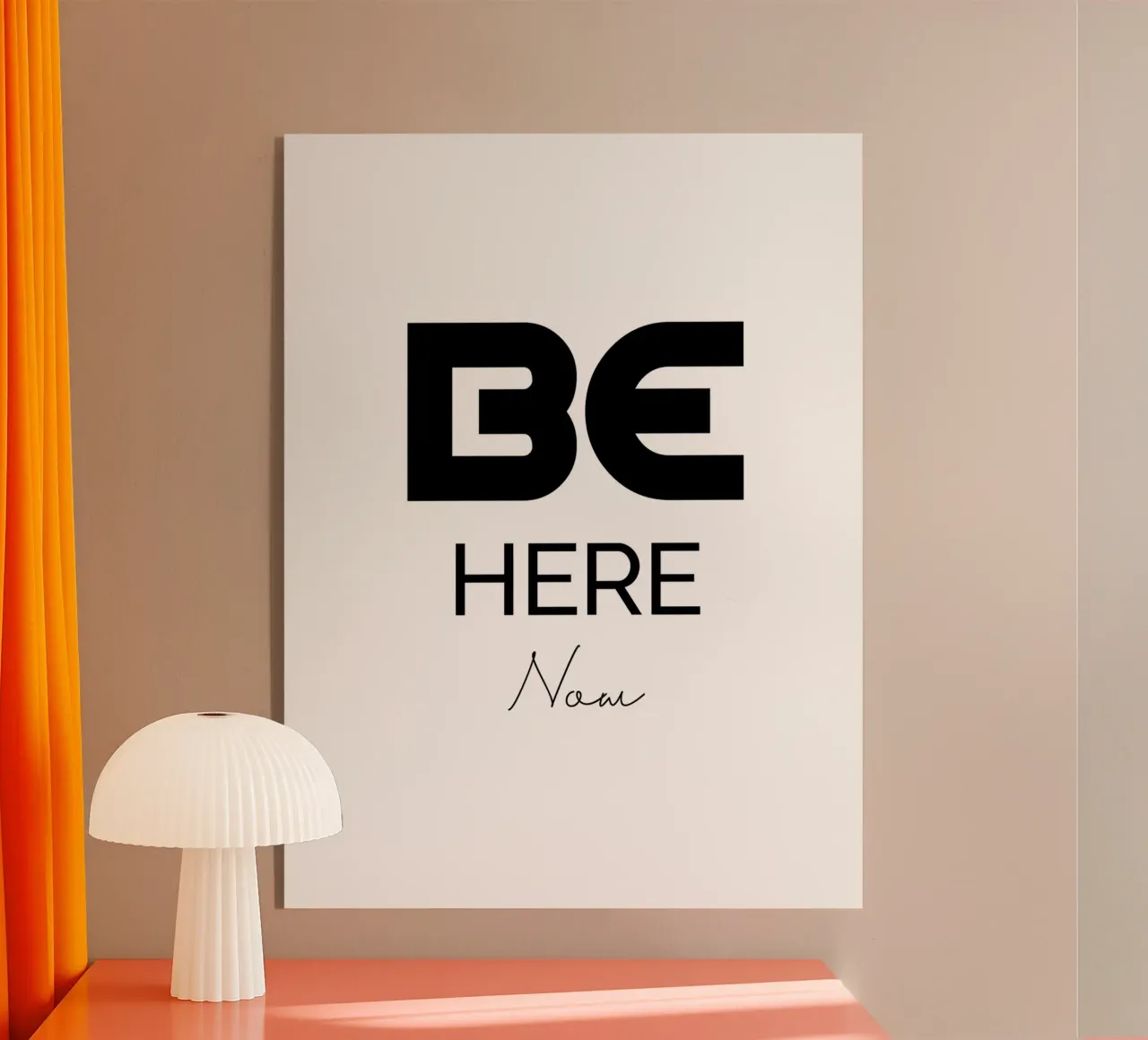 Be Here Now Semplice tipografia moderna e minimalista plexiglass da YV TYPOGRAPHY