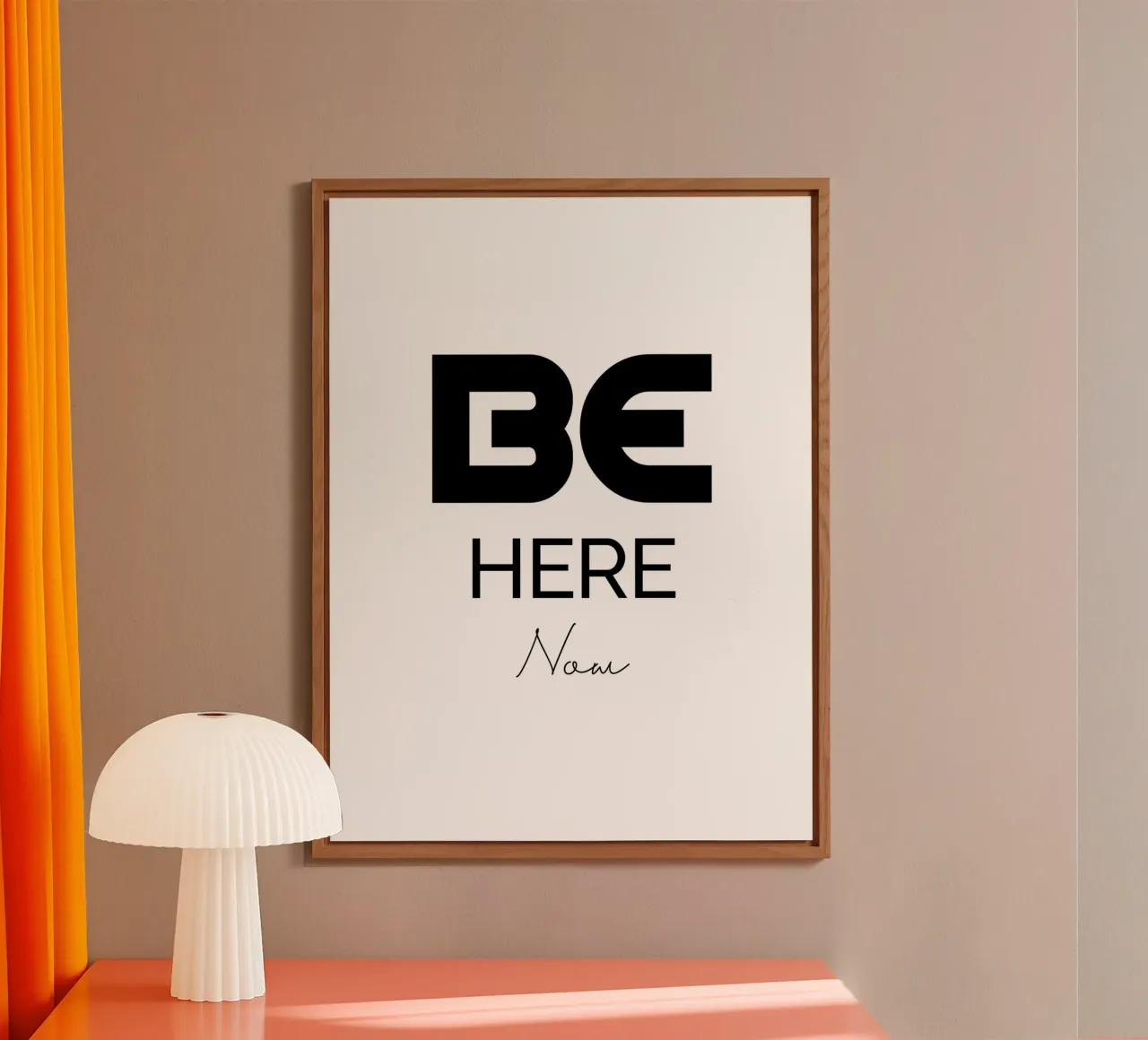 Be Here Now Semplice tipografia moderna e minimalista alluminio dibond da YV TYPOGRAPHY
