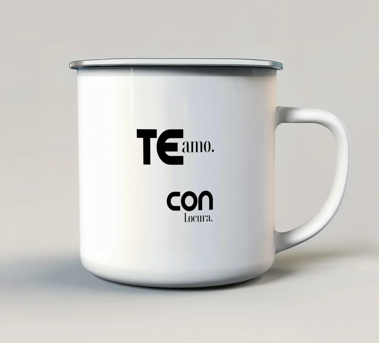 Te Amo Con Locura Semplice tipografia moderna e minimalista tazza in smalto da YV TYPOGRAPHY