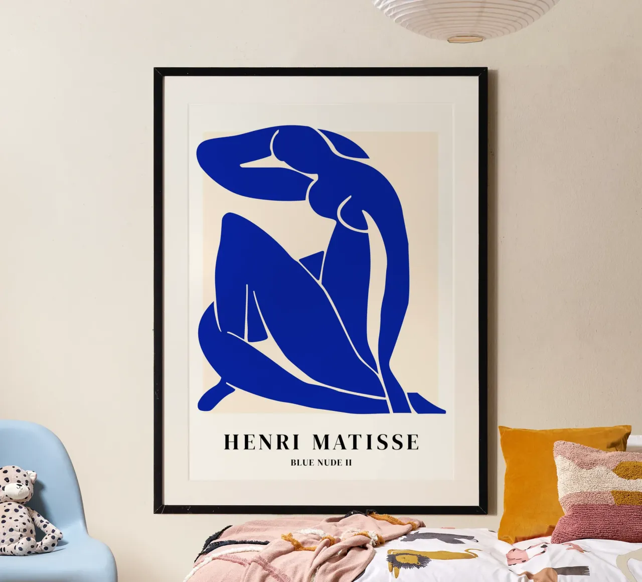 Matisse Woman Abstract Art (Blue Tone) poster avec cadre en plastique de Paigaam Studio