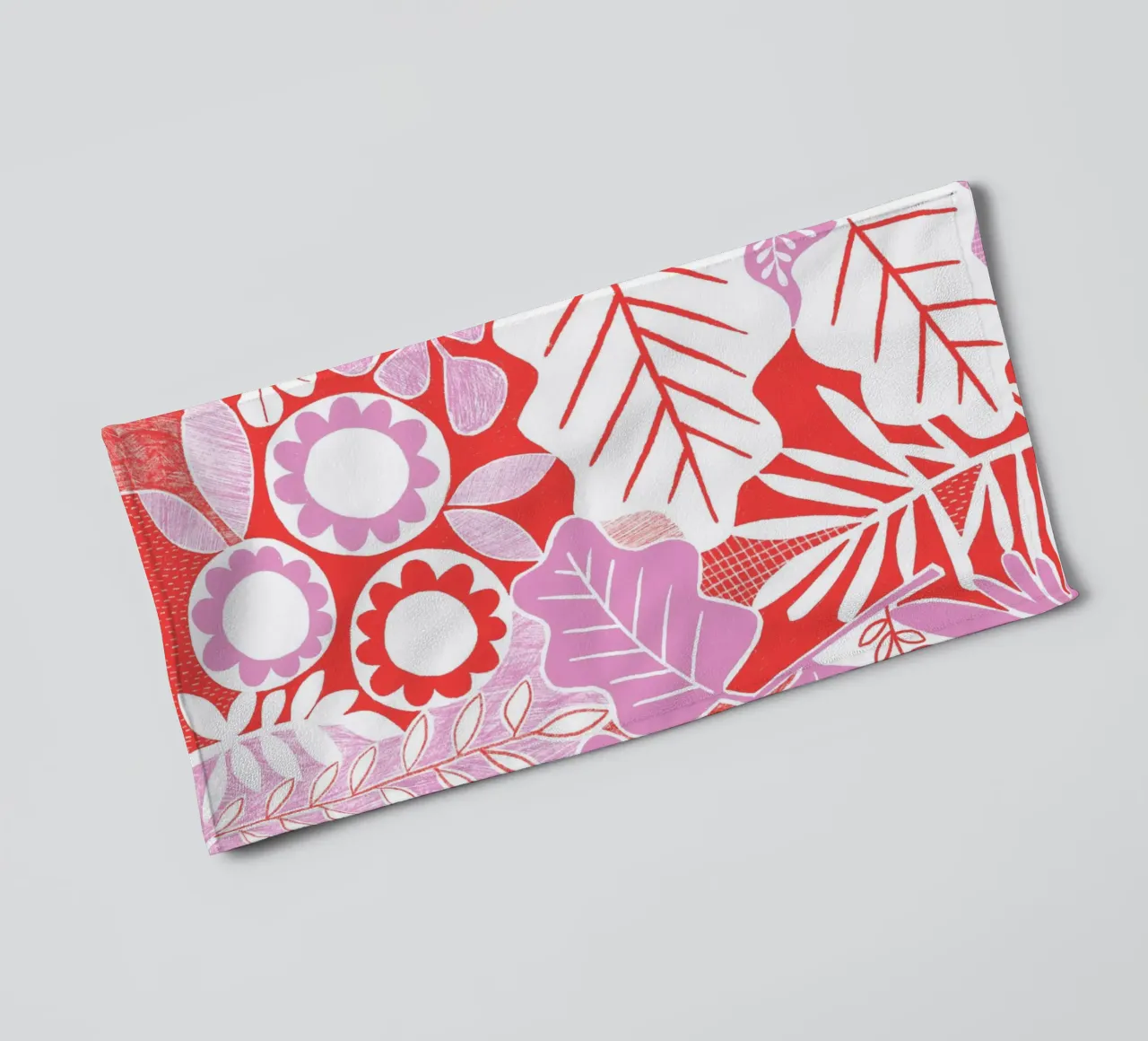Susan Black - Rosso lilla botanico asciugamano da bagno da The Artcircle