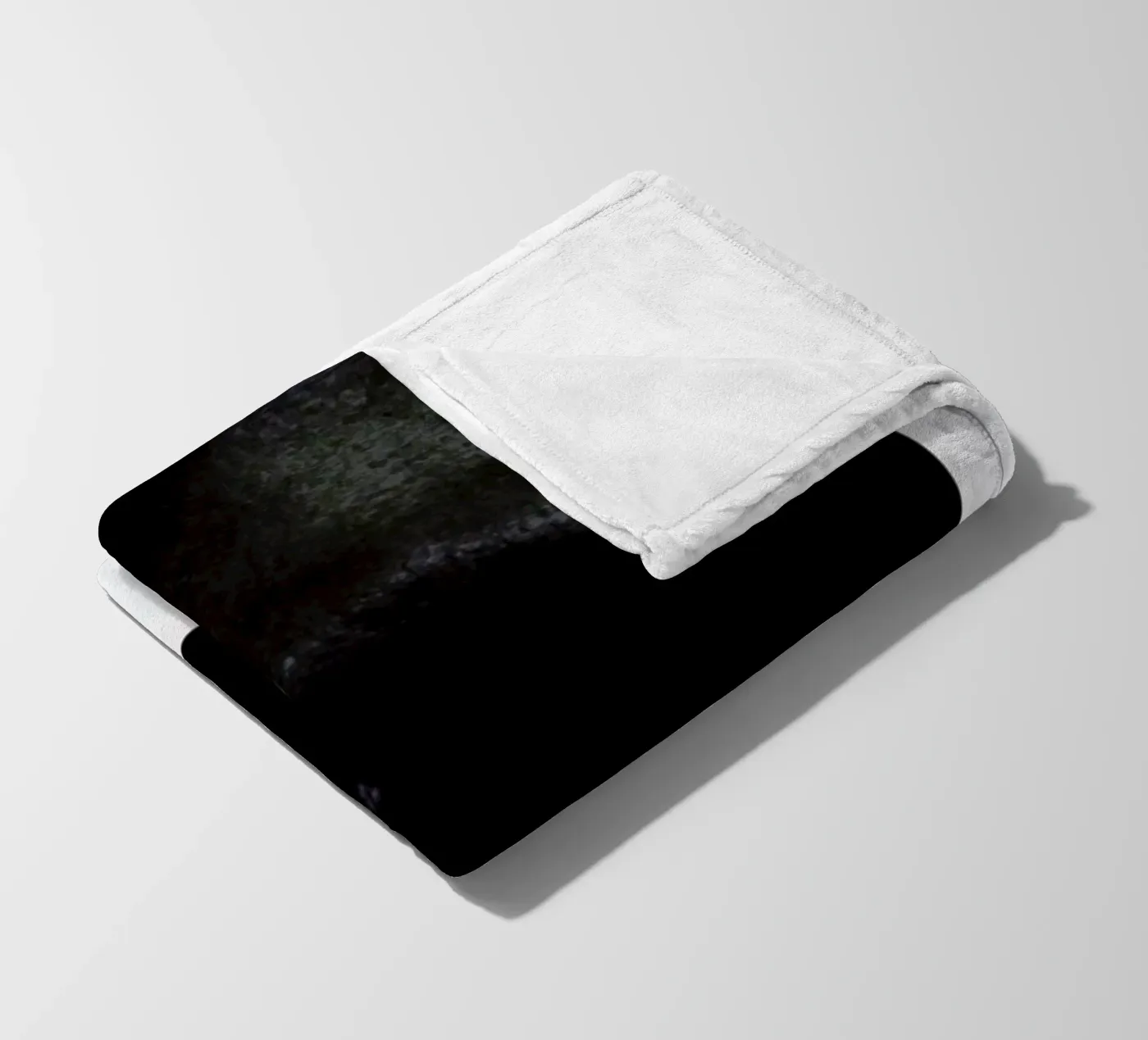 Lips dark Fleecedecke von Lou Garoup