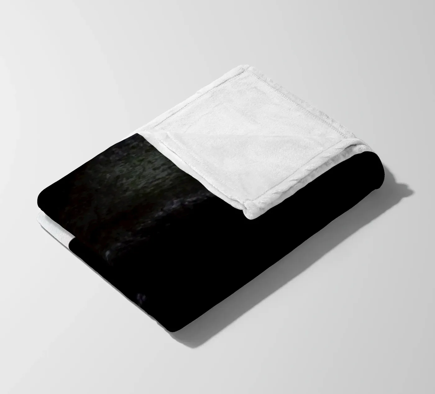 Lips dark Fleecedecke von Lou Garoup