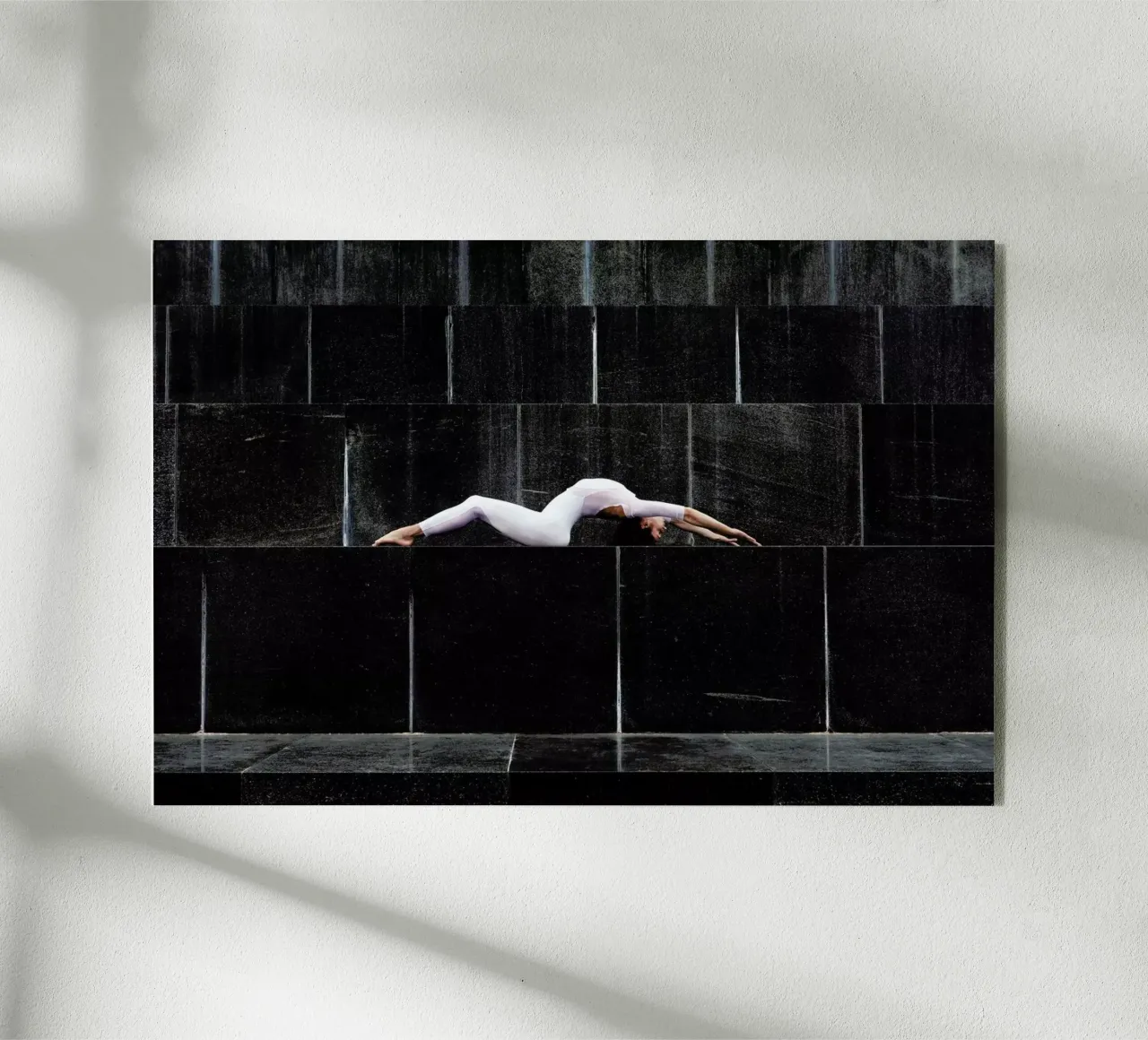 Belgrade #2 plexiglass da The Urban Yoga