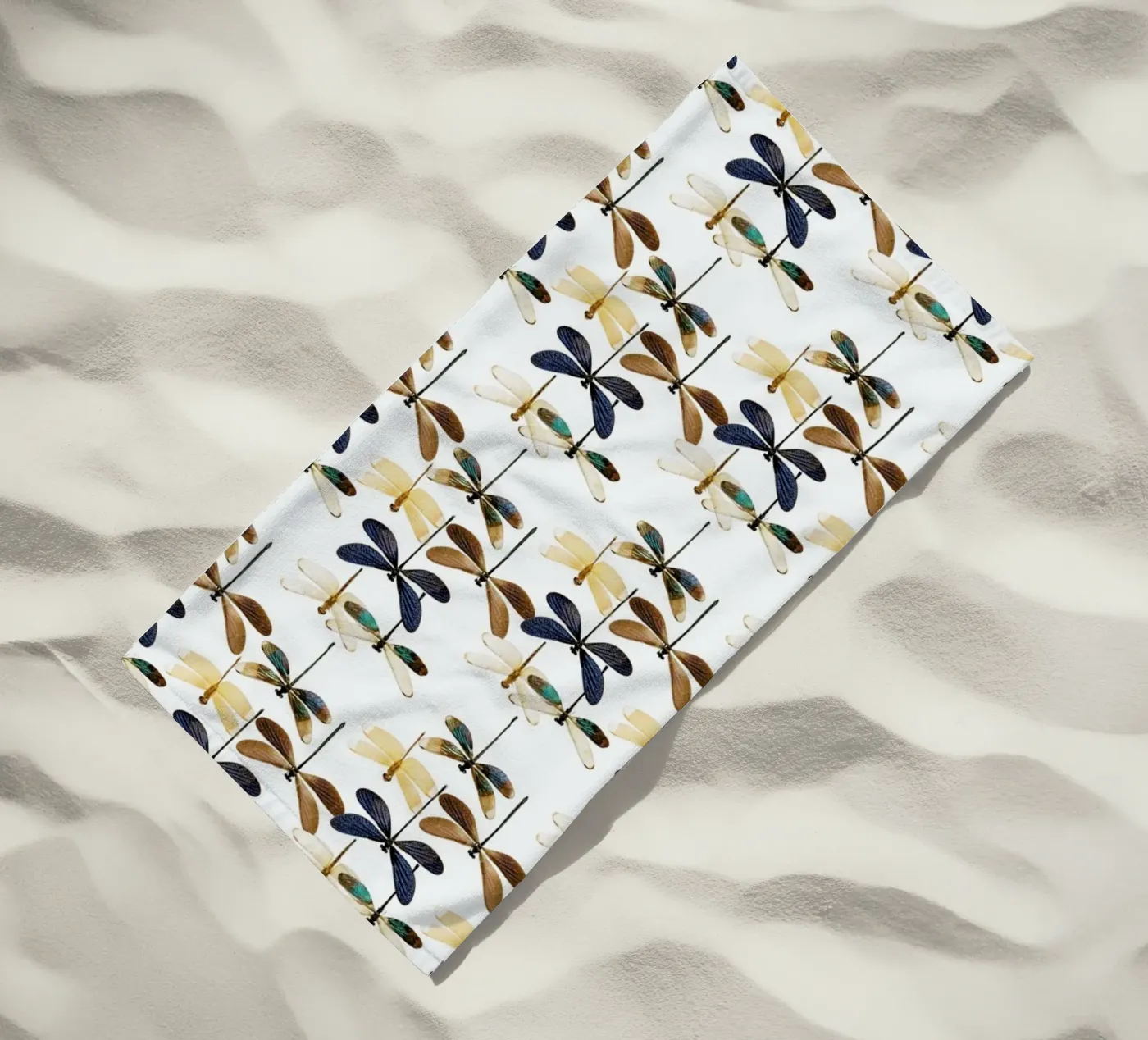 Dragonflies telo mare da Curious Collections by Marielle Leenders