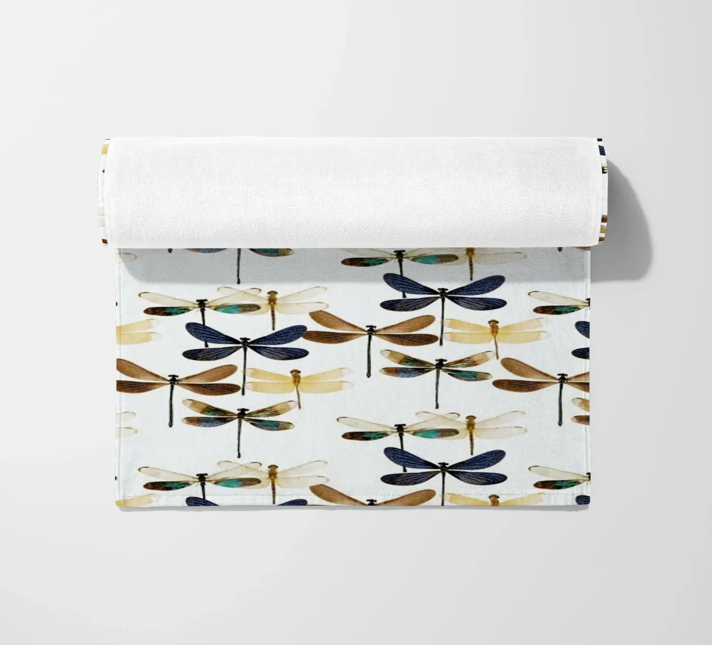 Dragonflies telo mare da Curious Collections by Marielle Leenders