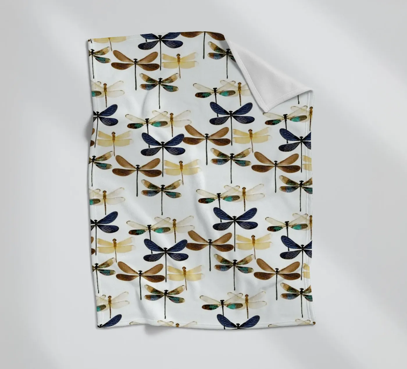 Dragonflies fleecedeken van Curious Collections by Marielle Leenders