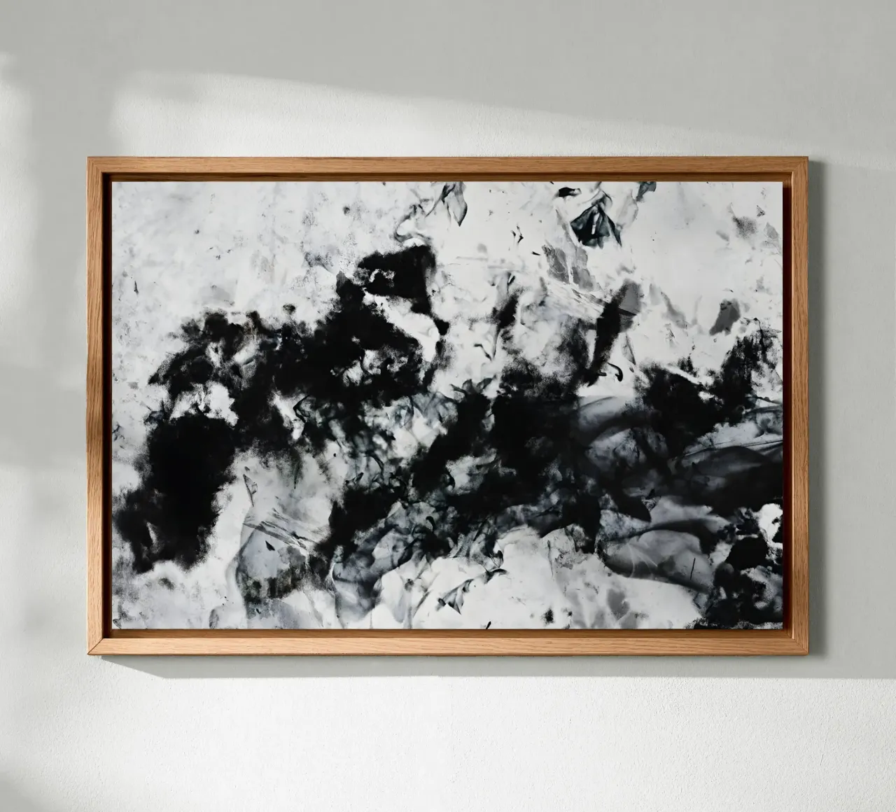 Abstracte rokerige textuur in zwart-wit canvas met Baklijst van Kunst und Kontrast