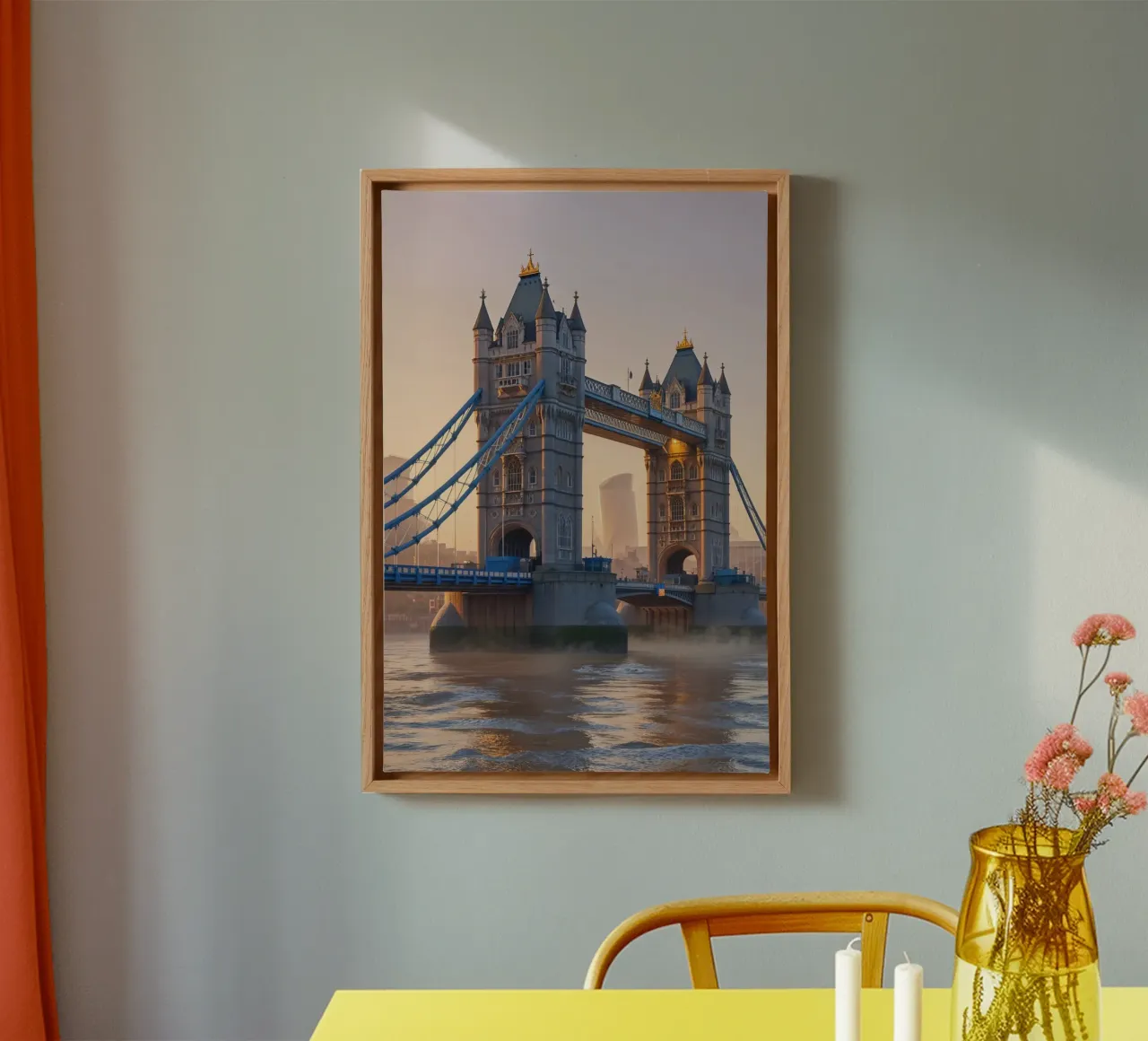 Tower Bridge in Morning Mist tela con Cornice a cassetta da AlbertKlee