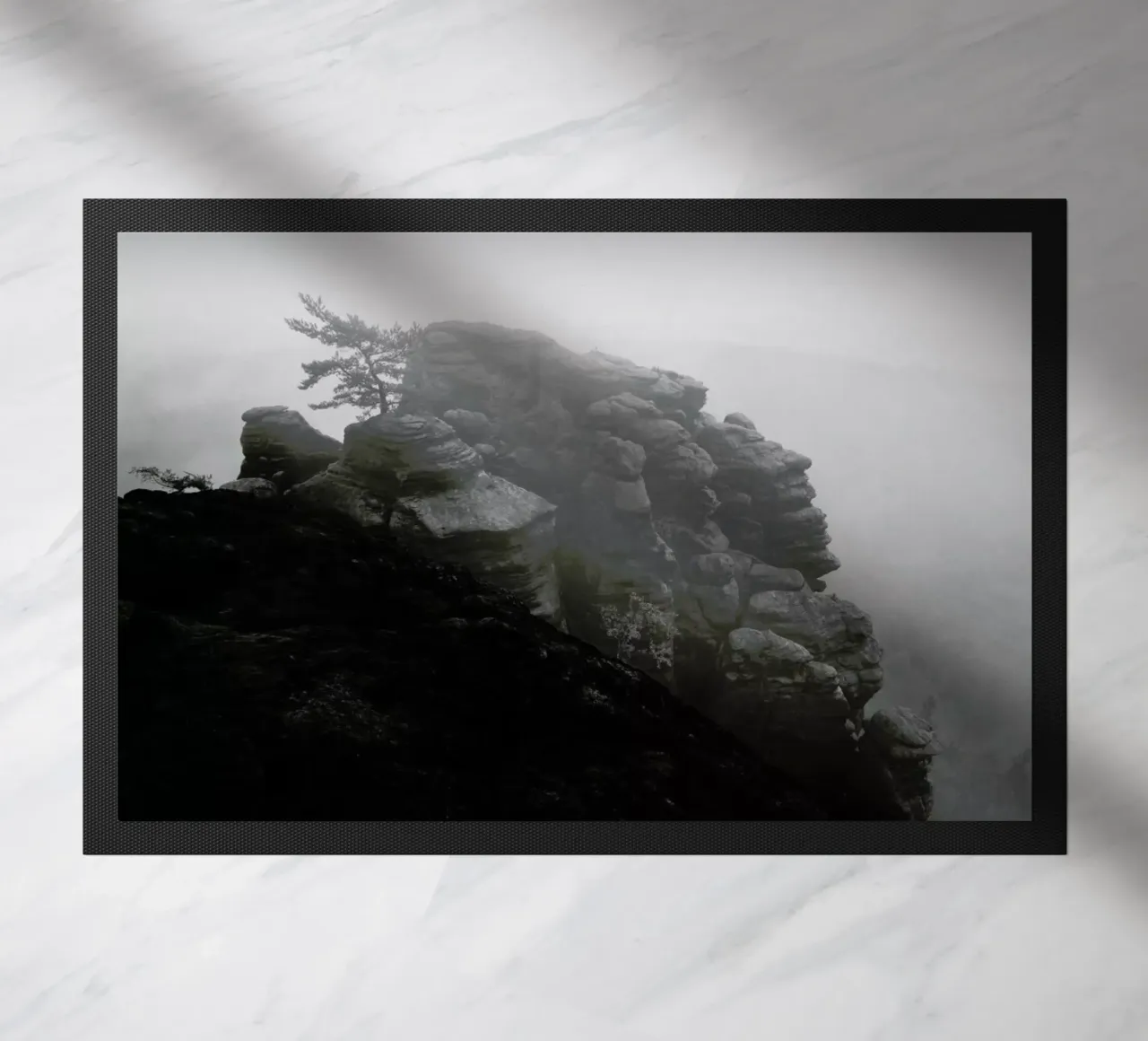 Monolith, Pfaffenstein Fußmatte von Håggard Photography | Ronny Behnert