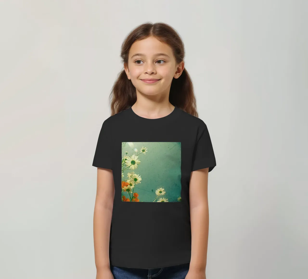 Margherita t-shirt bambini da Cassia Beck Photography