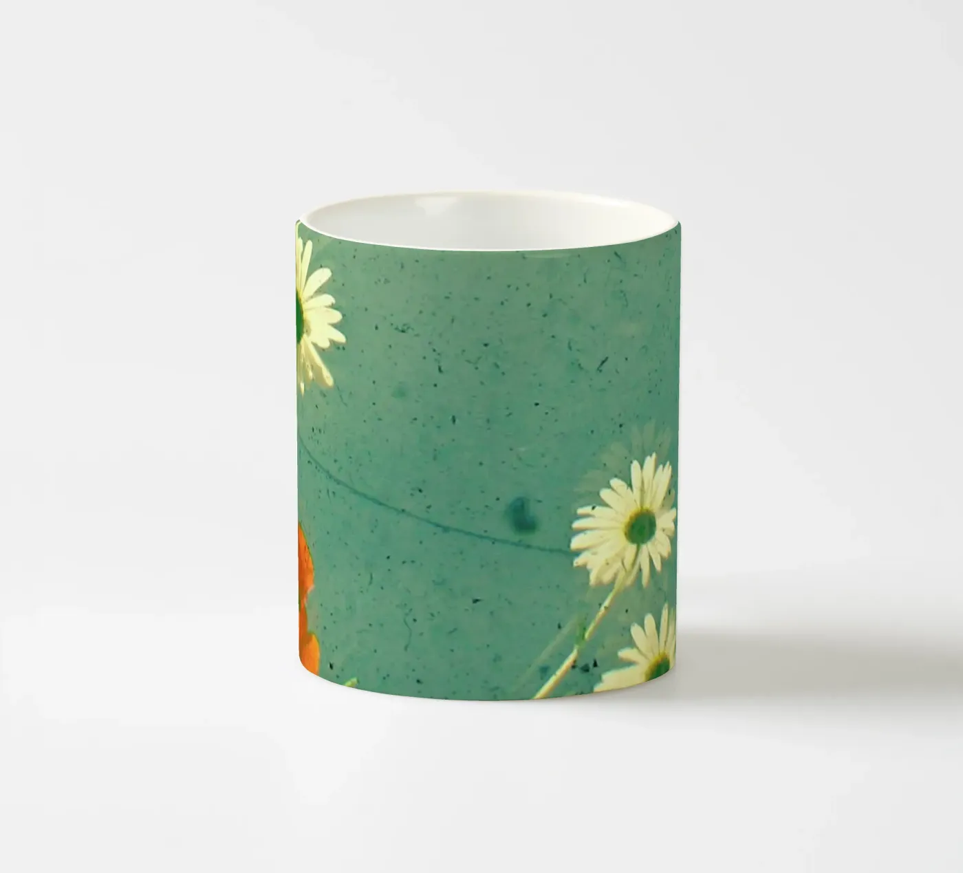 Daisy mug en céramique de Cassia Beck Photography