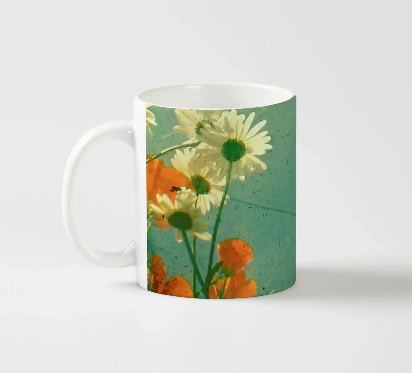 Daisy mug en céramique de Cassia Beck Photography
