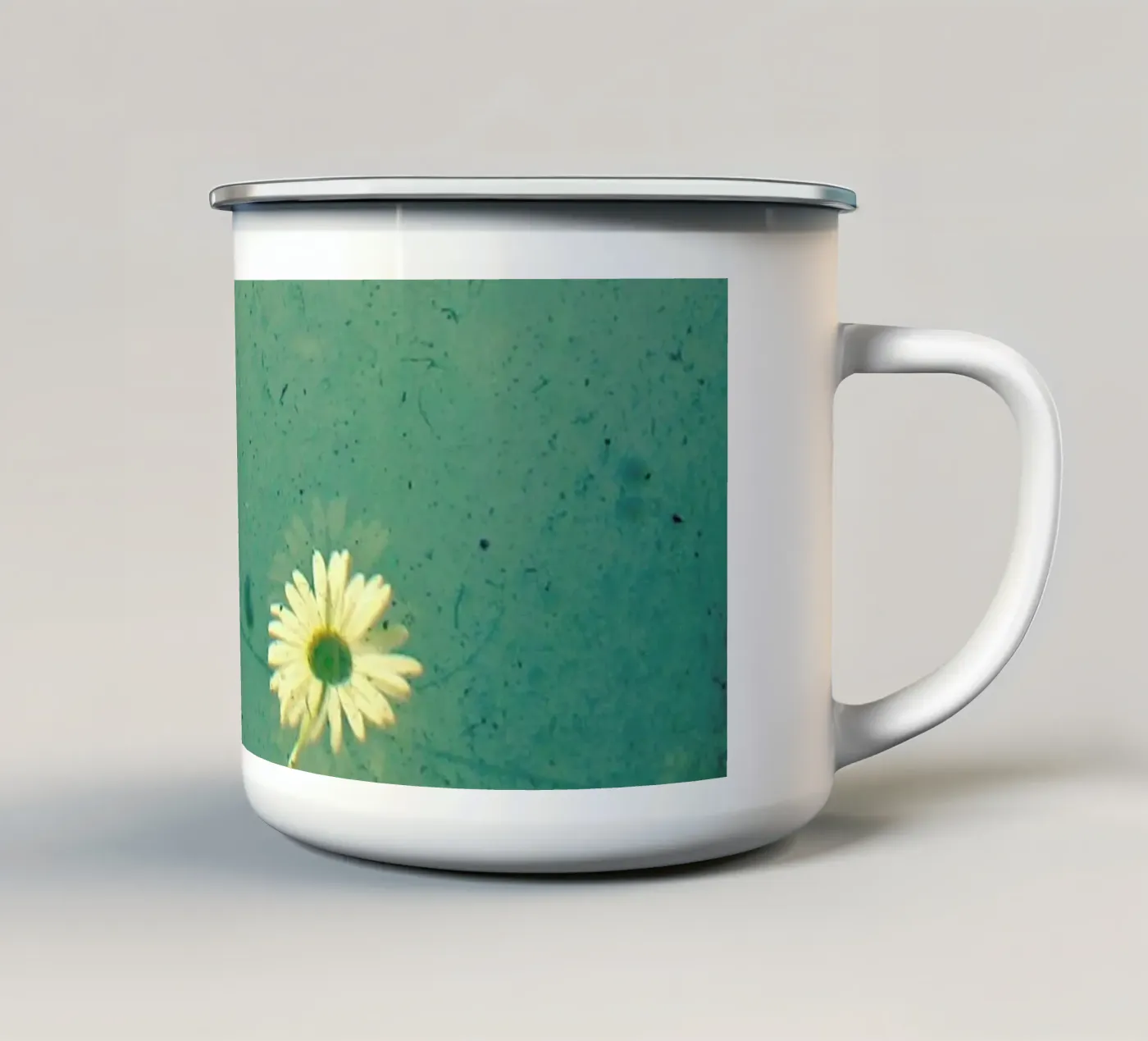 Daisy emaille mok van Cassia Beck Photography