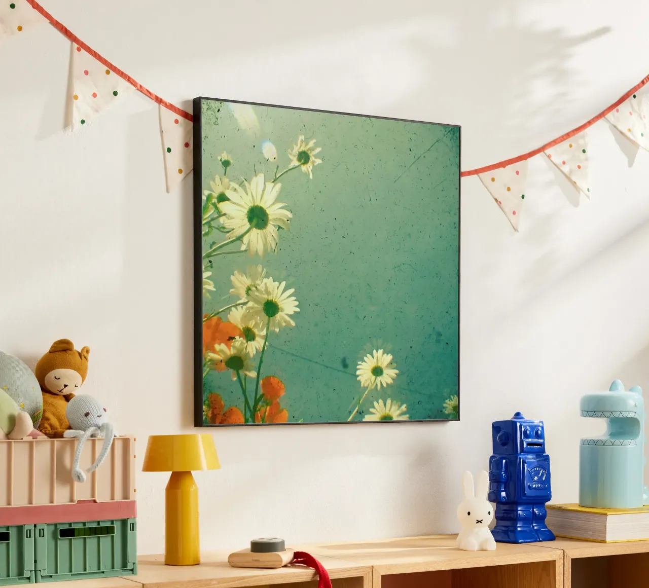 Daisy forex plate by Cassia Beck Photography