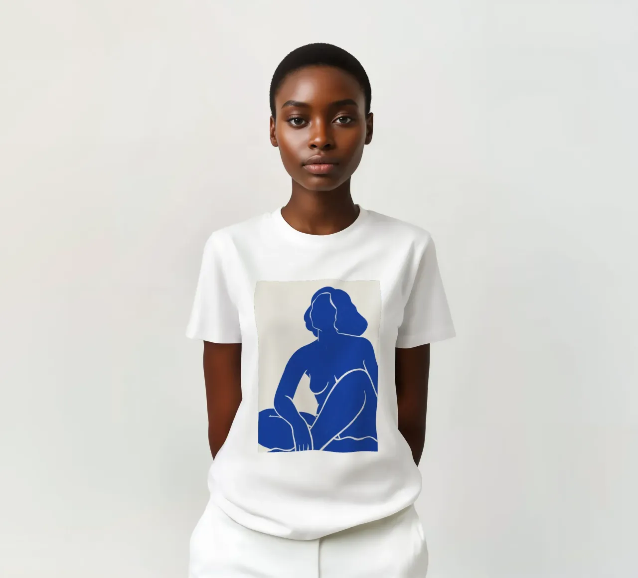 Gracia equilibrada en azul - Impresión abstracta de un desnudo camiseta de kookiepixel