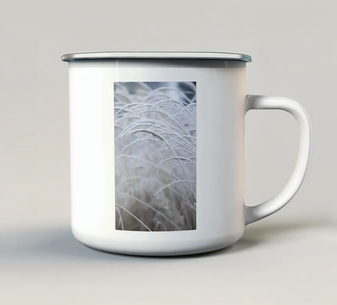 White & Calm tazza in smalto da Studio Nahili